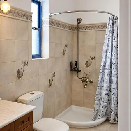 Villa With Seaviews Walk To Town & *