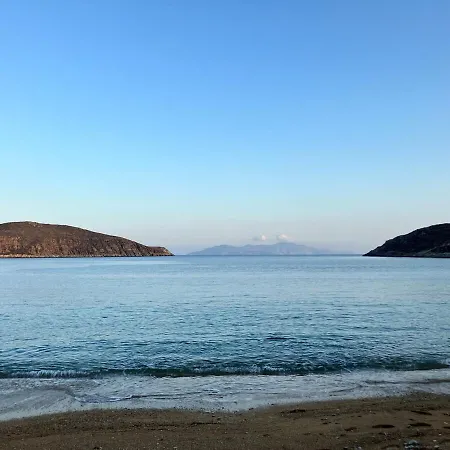 With Seaviews Walk To Town &