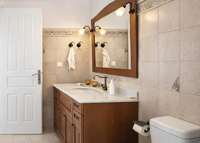 Villa With Seaviews Walk To Town & Livadi (Serifos)