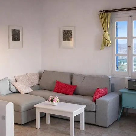 Вилла With Seaviews Walk To Town & Ливадион