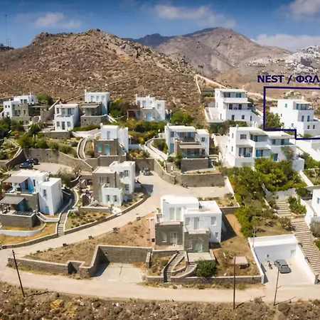 With Seaviews Walk To Town & Вилла