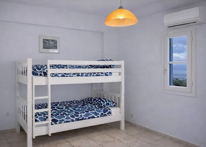 With Seaviews Walk To Town &