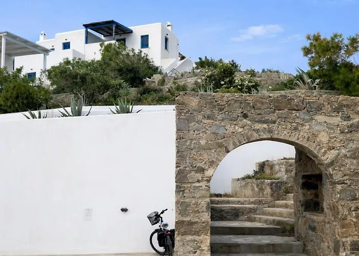 With Seaviews Walk To Town &