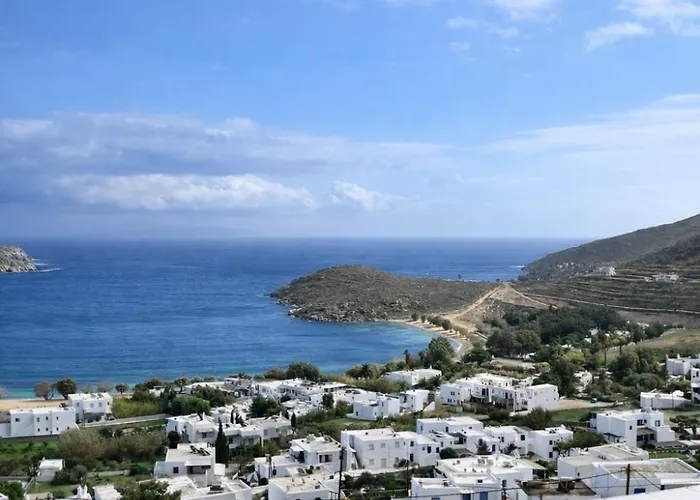 With Seaviews Walk To Town & Вилла Ливадион